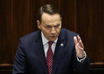Польша призвала Европу не паниковать из-за России