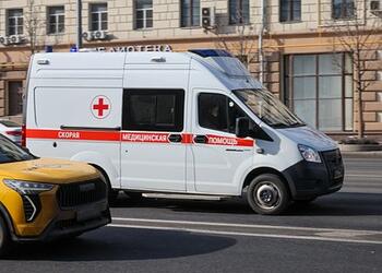 В Москве перевернулась скорая с пациентом