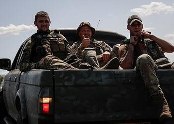Зеленский рассказал об отправке на Ближний Восток украинских специалистов