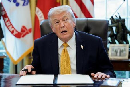 Рассказ Трампа о просьбе разбомбить Иран опровергли