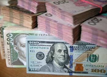 Нацбанк Украины продал миллиард долларов для удержания курса гривны