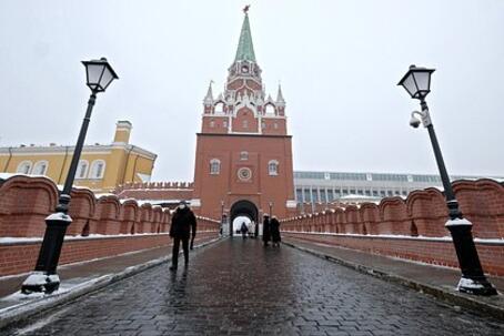 Представители Франции приезжали в Россию с предложением по Украине. Почему они получили грубый отказ от помощника Путина?