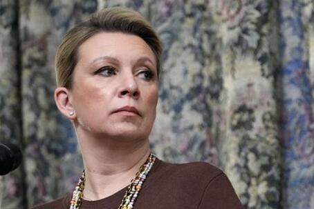 Захарова предложила Макрону два сценария отставки