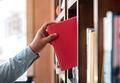Стали известны затраты на маркировку книг с упоминанием наркотиков
