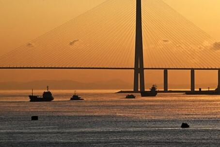 Жителям российского города посоветовали реже выходить на улицу