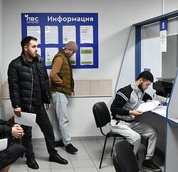 Названы самые высокооплачиваемые мигранты в России