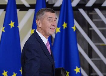 Премьер Чехии развернул самолет в Прагу по одной серьезной причине