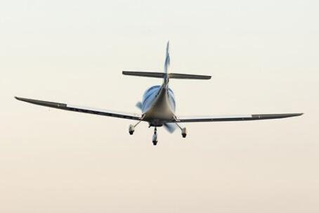 Появилось первое фото с места крушения самолета под Москвой