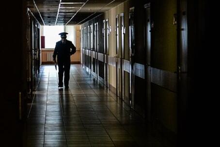 Россияне воссоздали сцену из «Титаника» на военном мемориале и попали в розыск
