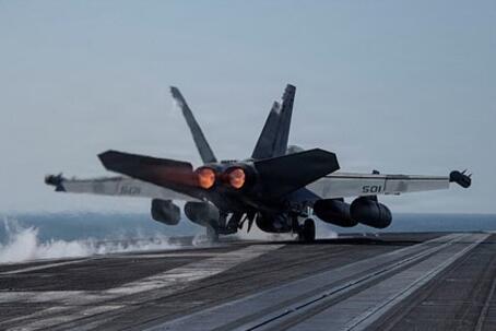 Иран вывел из строя один из крупнейших кораблей ВМС США