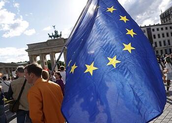Евросоюз продлил санкции для россиян из черного списка