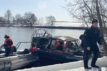 Появились новые кадры с поиска третьего пропавшего больше недели назад под Москвой ребенка