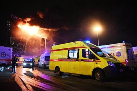 Закрывшего от пуль в «Крокусе» свою девушку певца-инвалида похоронили спустя два года