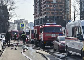 Люди пострадали при пожаре на юго-востоке Москвы