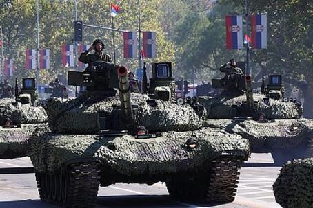 Вучич заявил о планах Сербии сохранить военный нейтралитет