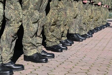 В Минобороны России захотели дополнить список запрещающих службу по контракту заболеваний