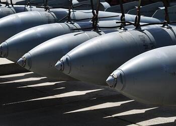 Российские военные отомстили за удары по Брянску. На позиции ВСУ сбросили бомбы с надписью «За каждого нашего — 1000 ваших»